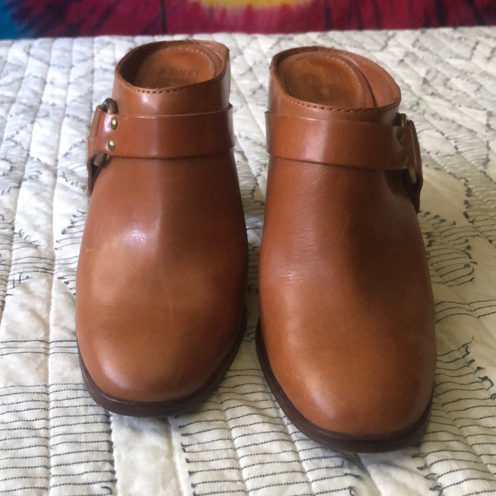 Fyre Clogs - Picture 5 of 10